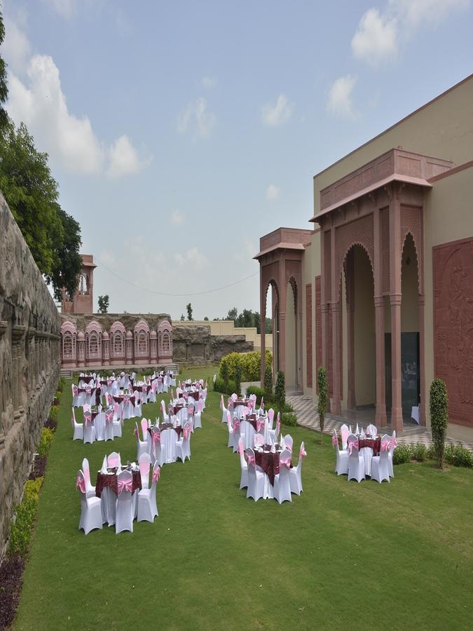 Orchha Palace And Convention Centre Dış mekan fotoğraf
