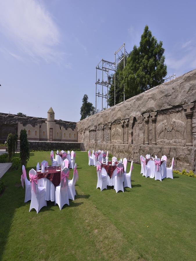Orchha Palace And Convention Centre Dış mekan fotoğraf